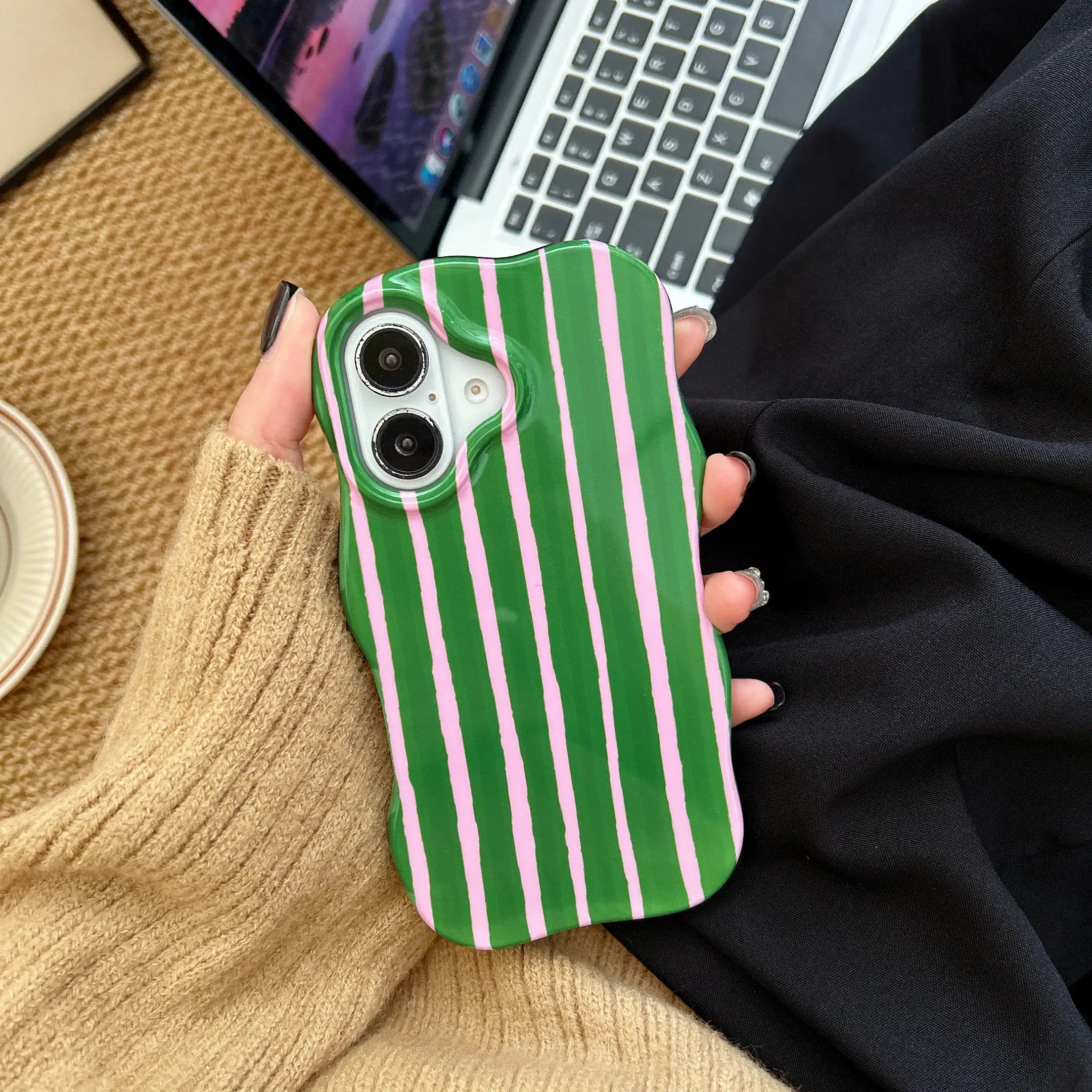 Glossy Stripe Wave Edge Phone Case for iPhone
